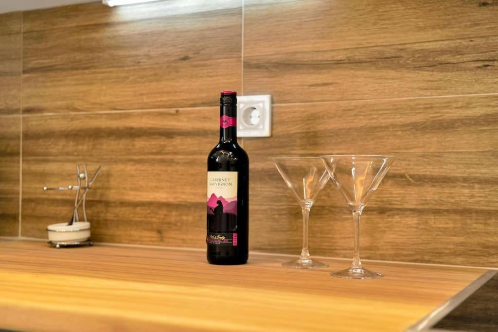 Artemis Modern Apartment Atena Exterior foto
